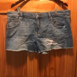 Light wash Mossimo jean shorts, size 14